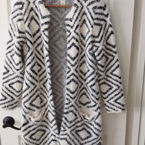 White Black Geometric Cardigan Sweater